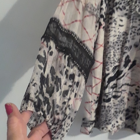 Blouse - Picture 3 of 6